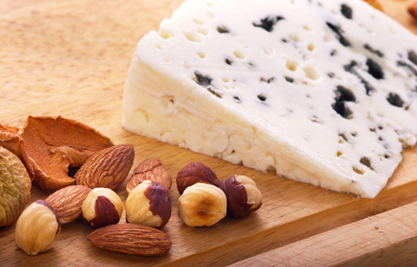 cheese-and-nuts